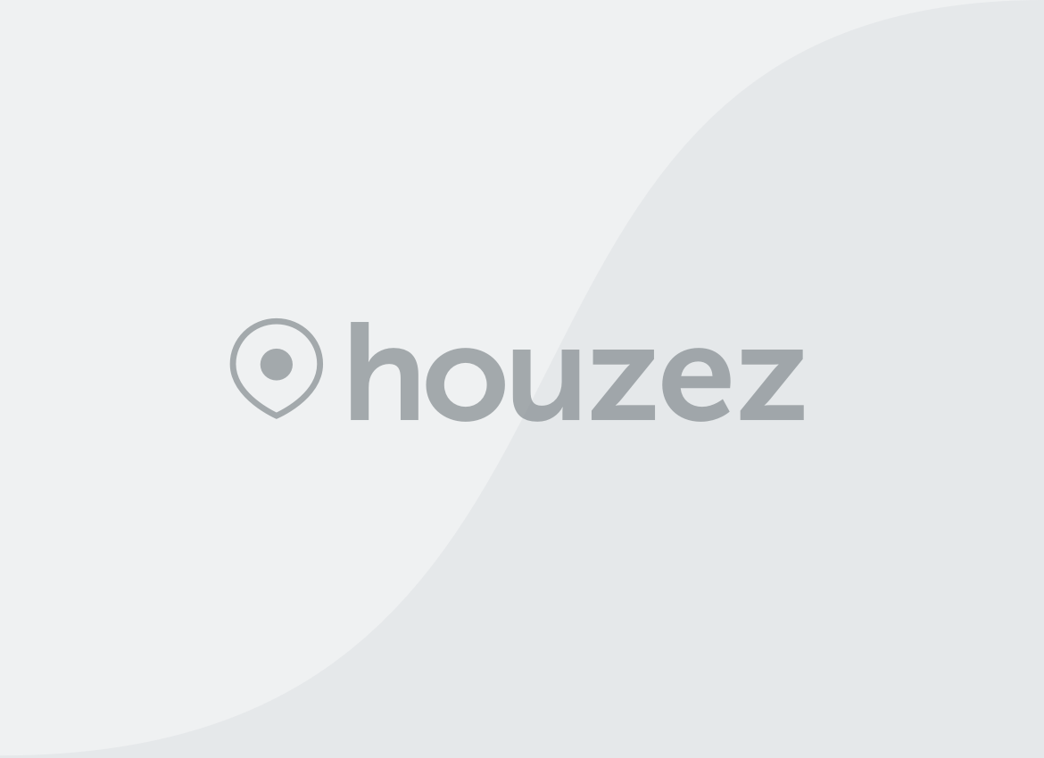 4-Adjacent Plots / Ideal for Staff Accommodation